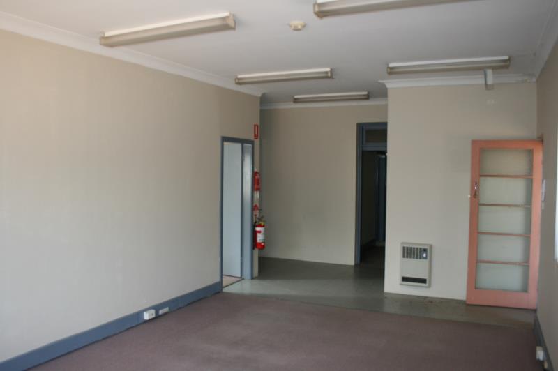 Click to view all images 86 Byng Street Orange NSW 2800 - Image 2