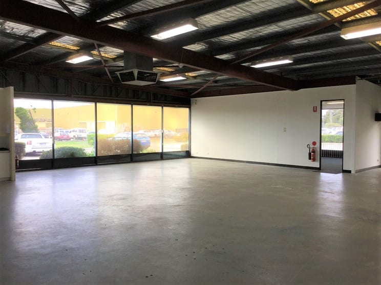 1/30 Adams Drive Welshpool WA 6106 - Image 3