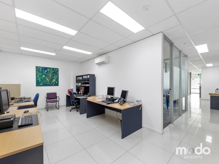 Click to view all images 3/23-25 Gipps Street Collingwood VIC 3066 - Image 3