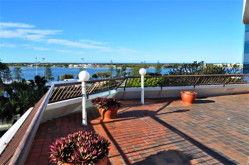 Click to view all images 12/66 Marine Parade Southport QLD 4215 - Image 3