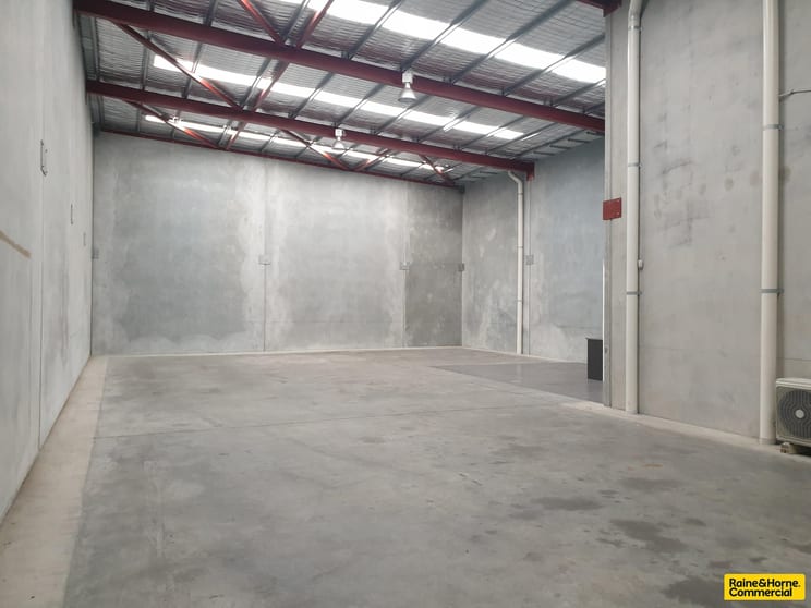 Click to view all images 2/9 Glory Road Wangara WA 6065 - Image 2