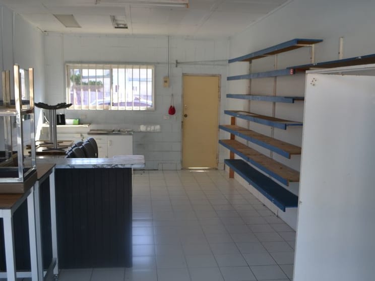 Click to view all images 7/1840 Gold Coast Highway Burleigh Heads QLD 4220 - Image 3