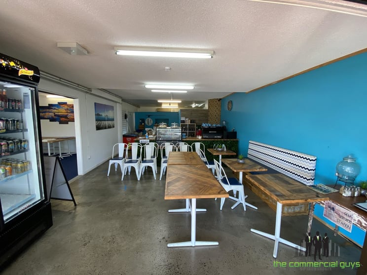 Click to view all images 1B/9-11 Spinnaker Dr Sandstone Point QLD 4511 - Image 2
