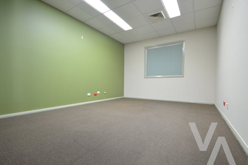 Click to view all images 34 Racecourse Road Rutherford NSW 2320 - Image 2