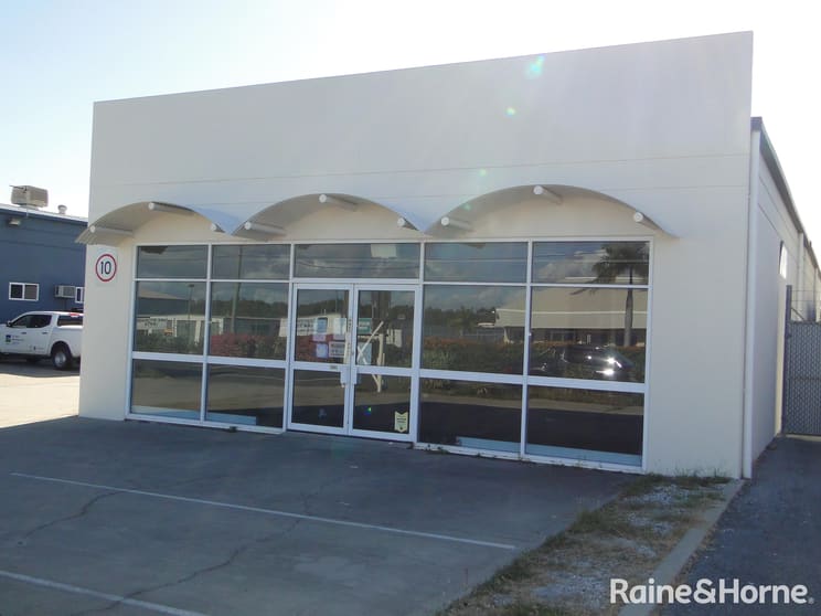Click to view all images 114 Hanson Road Gladstone Central QLD 4680 - Image 2