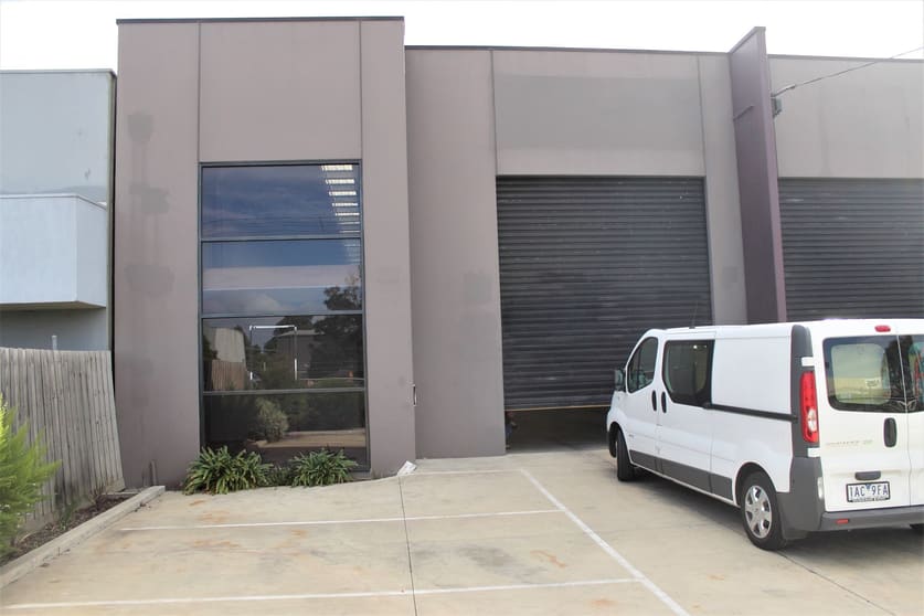 Click to view all images 1/37 Heversham Drive Seaford VIC 3198 - Image 1