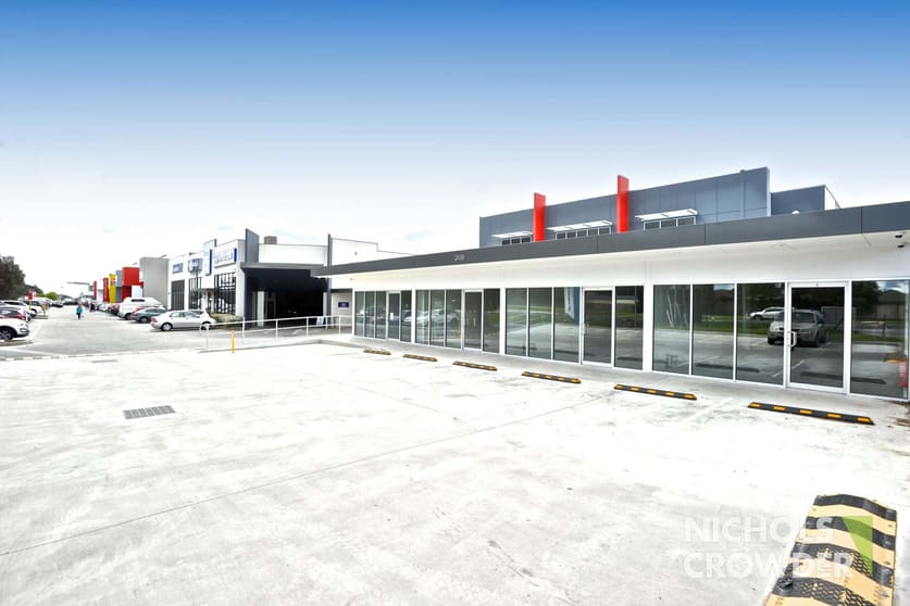 Click to view all images 2/209 Mornington Tyabb Road Mornington VIC 3931 - Image 3