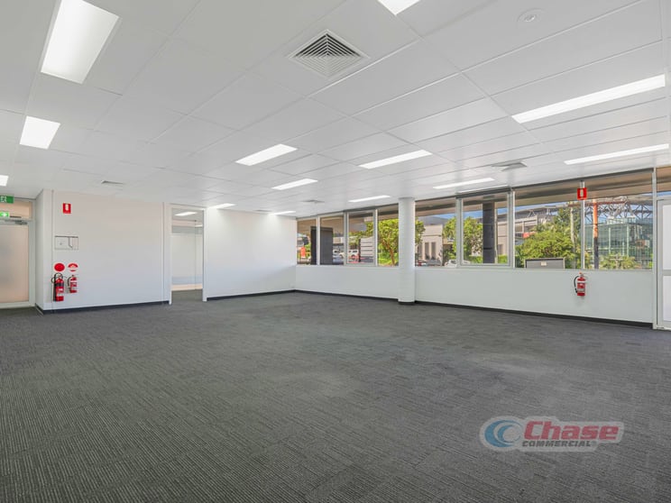 Click to view all images 27 Mayneview Street Milton QLD 4064 - Image 2