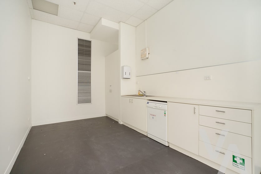 Click to view all images 3/400 Hunter Street Newcastle NSW 2300 - Image 3
