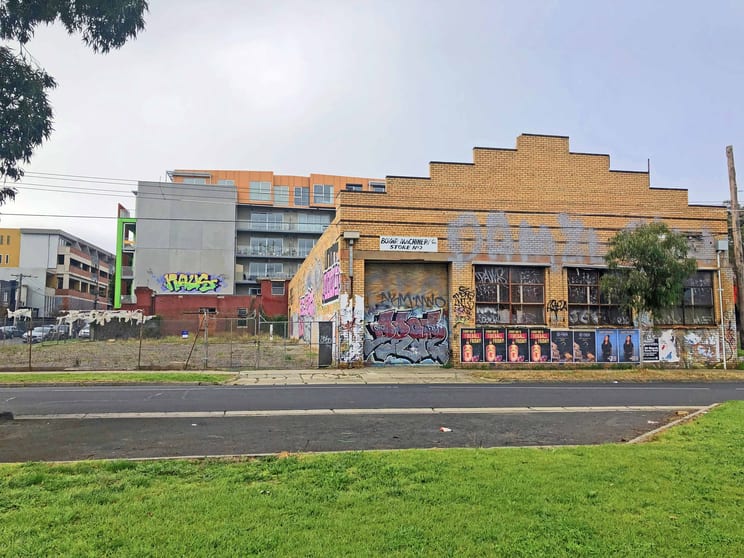 Click to view all images 16 Railway Place Preston VIC 3072 - Image 2