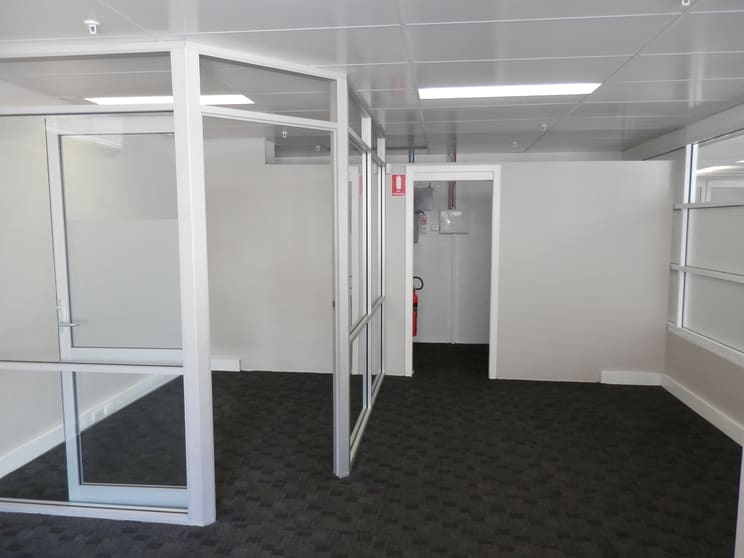 Click to view all images 102/489 Hunter Street Newcastle NSW 2300 - Image 2