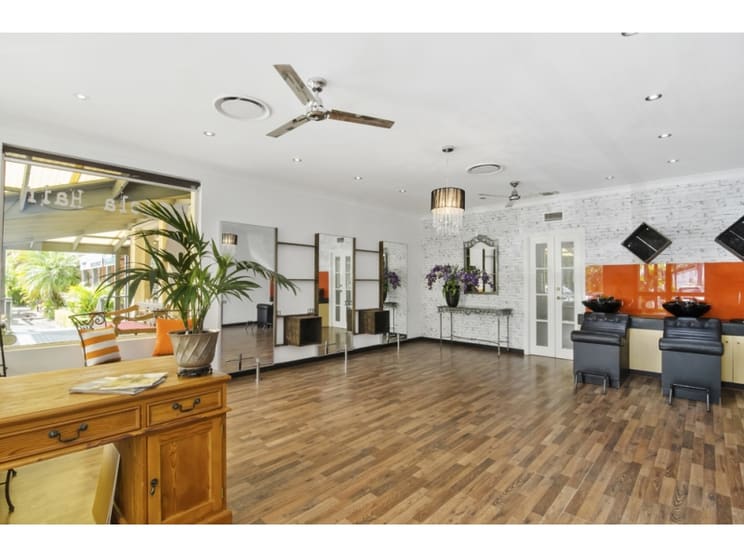 Click to view all images Shop 4/60 Santa Cruz Boulevard Clear Island Waters QLD 4226 - Image 1