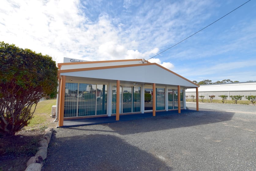 Click to view all images 14 Neil Street Clinton QLD 4680 - Image 2