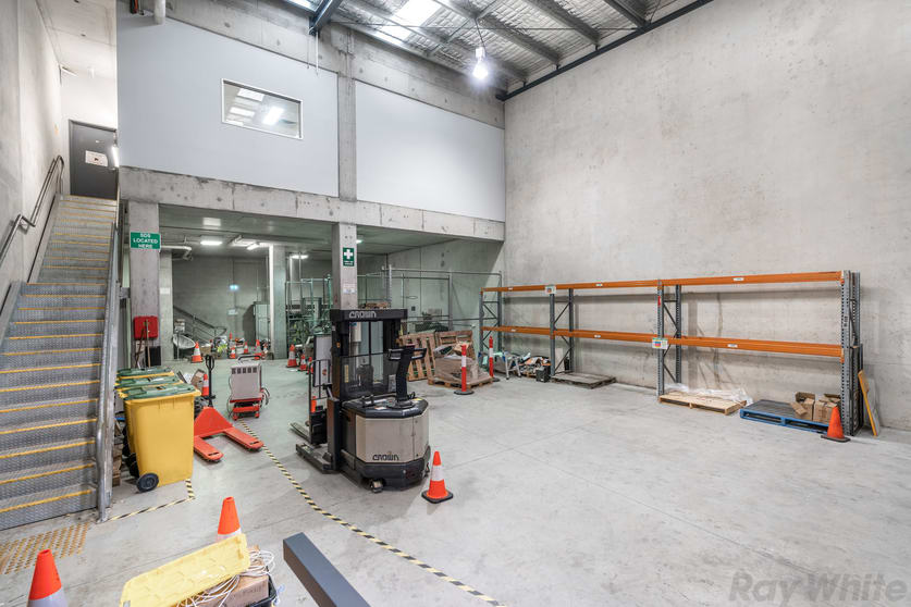 Click to view all images 1/8 Metroplex Avenue Murarrie QLD 4172 - Image 3