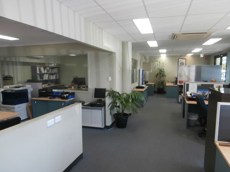 Click to view all images 1/69 Selhurst Street Coopers Plains QLD 4108 - Image 3