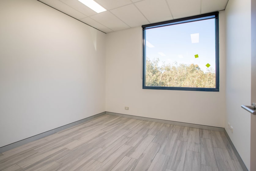 Click to view all images Part 4.03/29-31 Solent Circuit Norwest NSW 2153 - Image 3