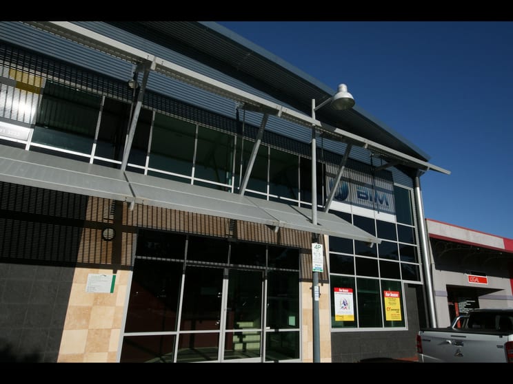 Click to view all images Unit 4/14 Ommanney Street Bunbury WA 6230 - Image 1