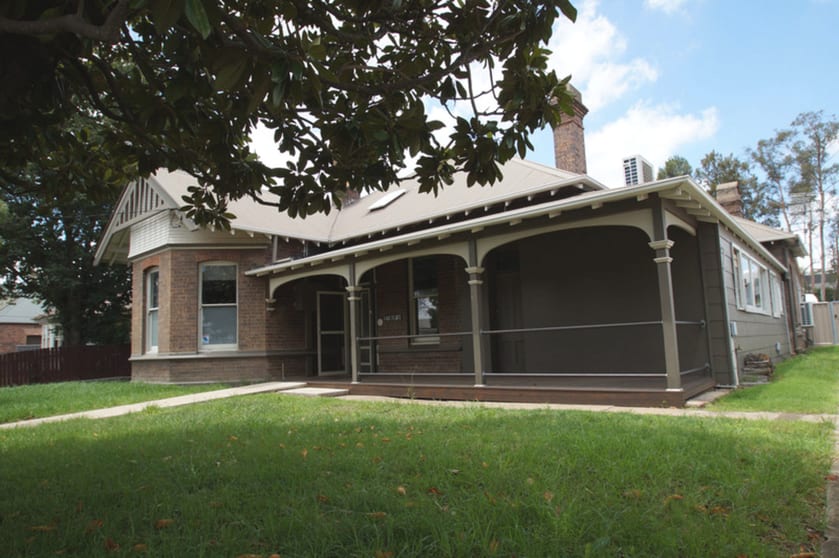 Click to view all images 98 Rusden Street Armidale NSW 2350 - Image 1