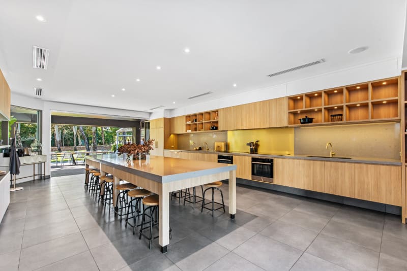 Click to view all images Shop 3/2 Quamby Place Noosa Heads QLD 4567 - Image 2