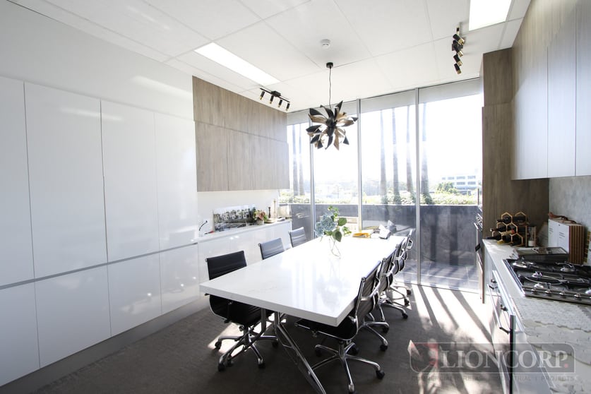 Click to view all images Upper Mount Gravatt QLD 4122 - Image 1