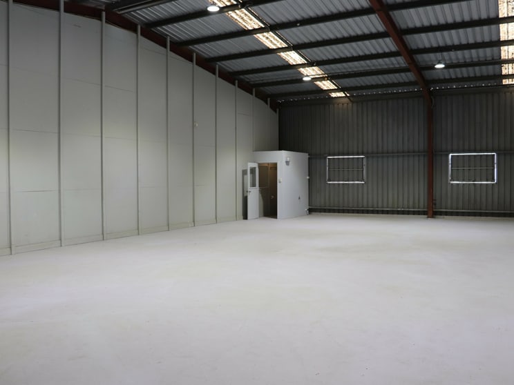 Click to view all images Bay 3a/10 Elizabeth Avenue Taree NSW 2430 - Image 2