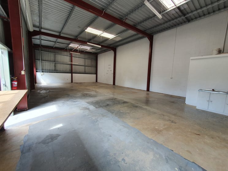 Click to view all images 35 Advance Road Kuluin QLD 4558 - Image 3