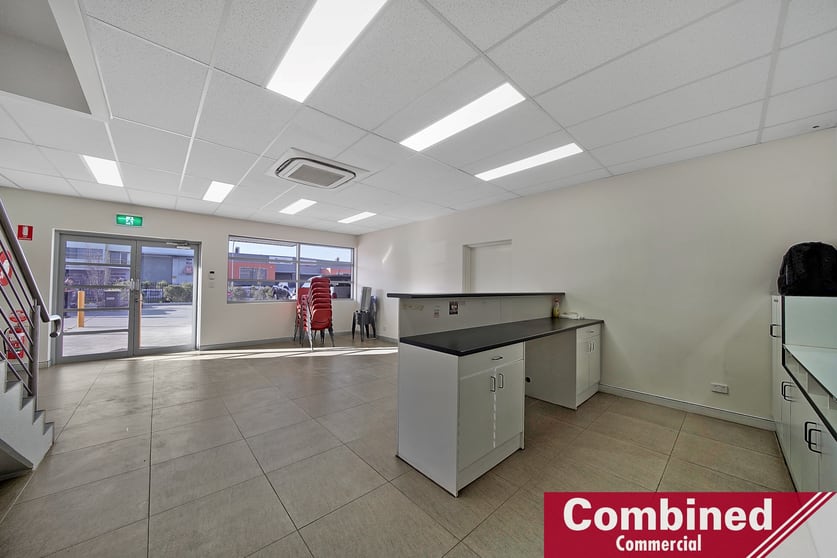 Click to view all images 2/41 Dunn Road Smeaton Grange NSW 2567 - Image 3