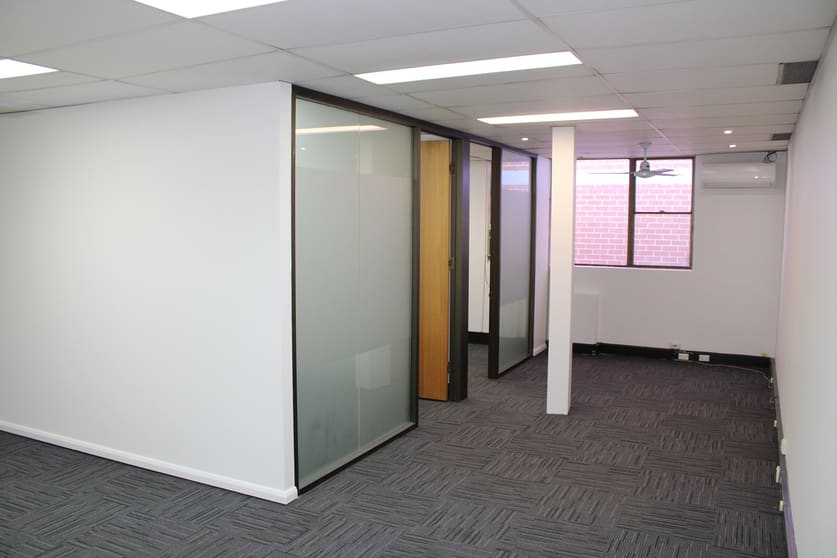 Click to view all images Suite 6 Top floor/629 Kingsway Miranda NSW 2228 - Image 3