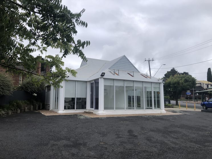Click to view all images 242 Argyle Street Moss Vale NSW 2577 - Image 3