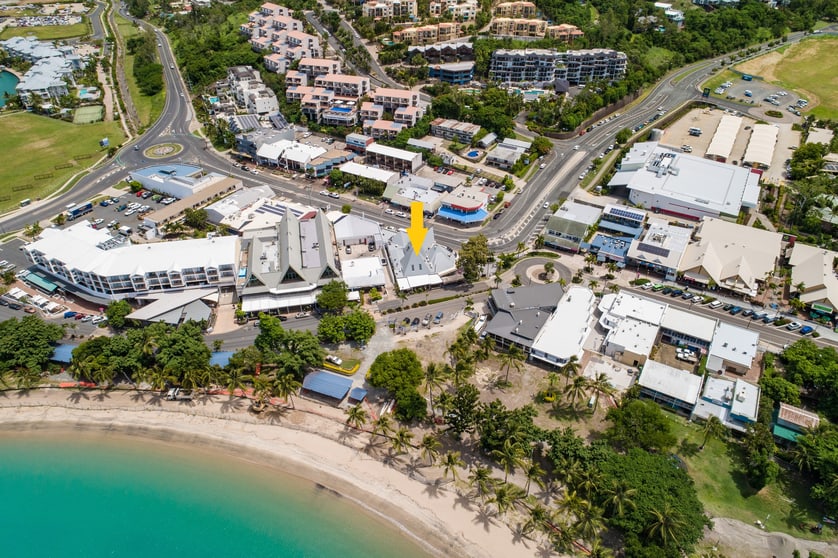 Click to view all images 10/2 Airlie Esplanade Airlie Beach QLD 4802 - Image 3