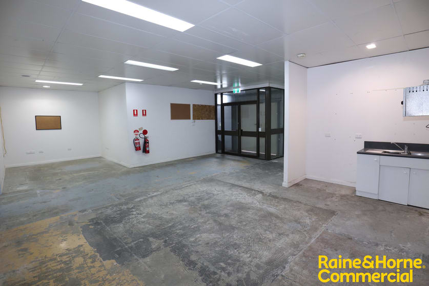 Click to view all images 155B Baylis Street Wagga Wagga NSW 2650 - Image 3