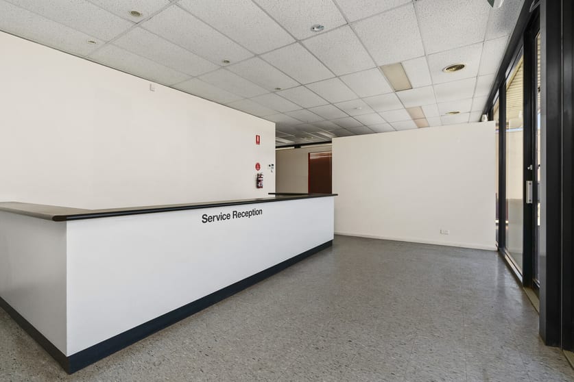 Click to view all images 5/21 Leather Street Breakwater VIC 3219 - Image 3