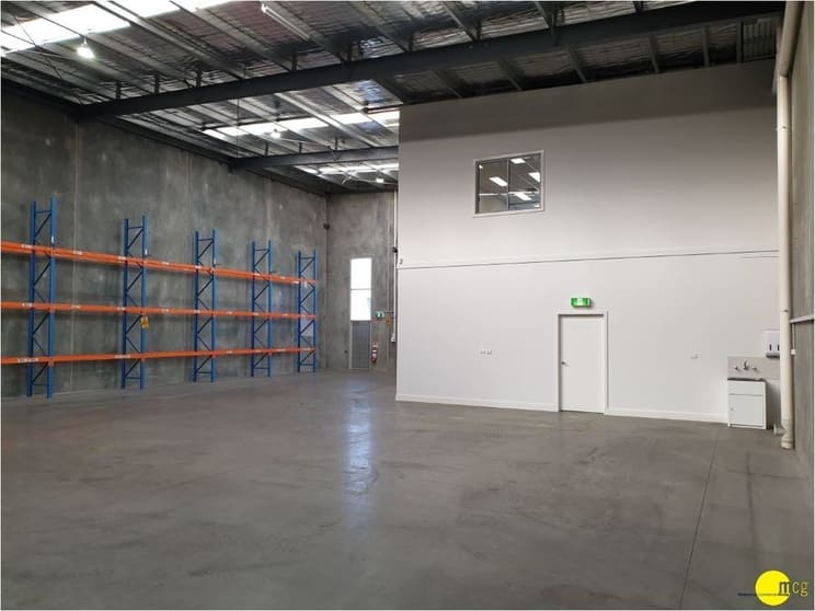 Click to view all images 15 Trevi Crescent Tullamarine VIC 3043 - Image 3