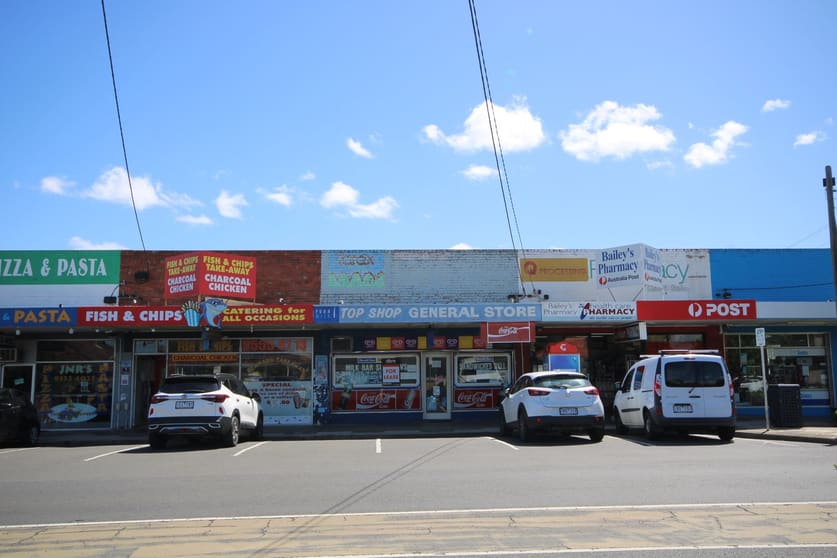 Click to view all images 33 Bernard Street Cheltenham VIC 3192 - Image 3