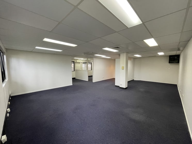 Click to view all images G1/109 Upton Street Bundall QLD 4217 - Image 3