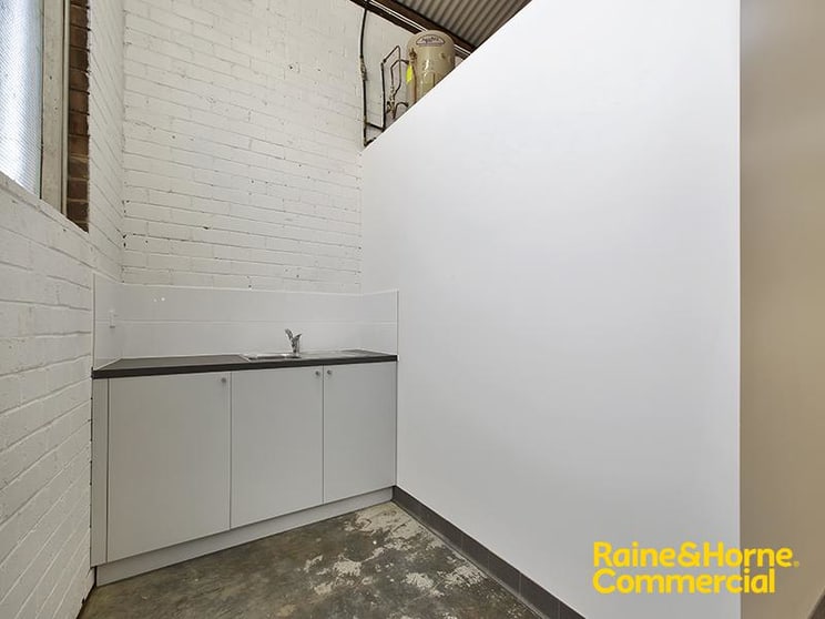 Click to view all images 36b Chapel Street Marrickville NSW 2204 - Image 3