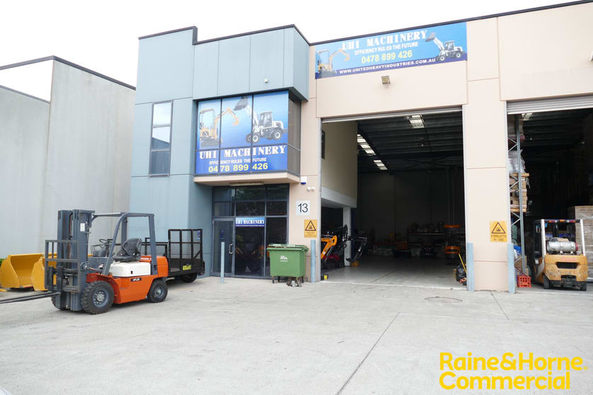 Click to view all images Unit 13/14 Childs Road Chipping Norton NSW 2170 - Image 1
