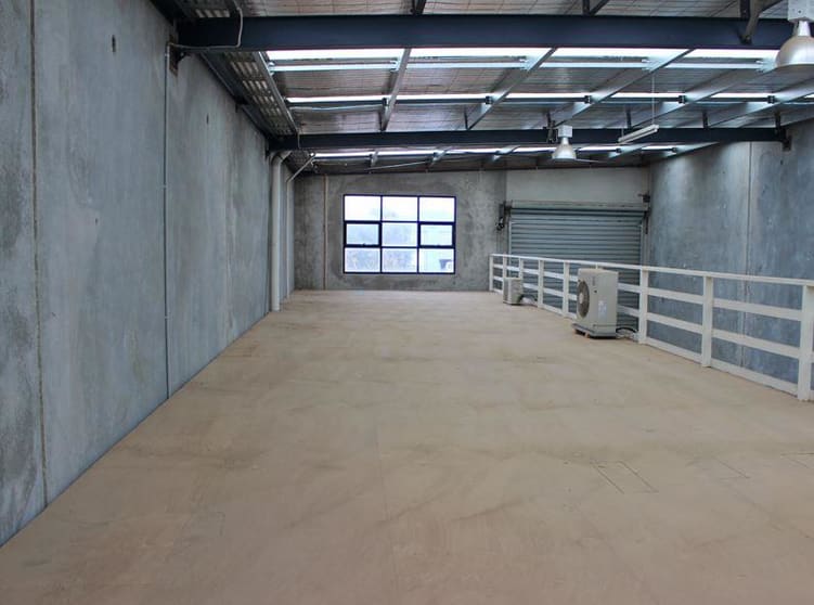 Click to view all images Unit/2, 25 Loop Road Werribee VIC 3030 - Image 3