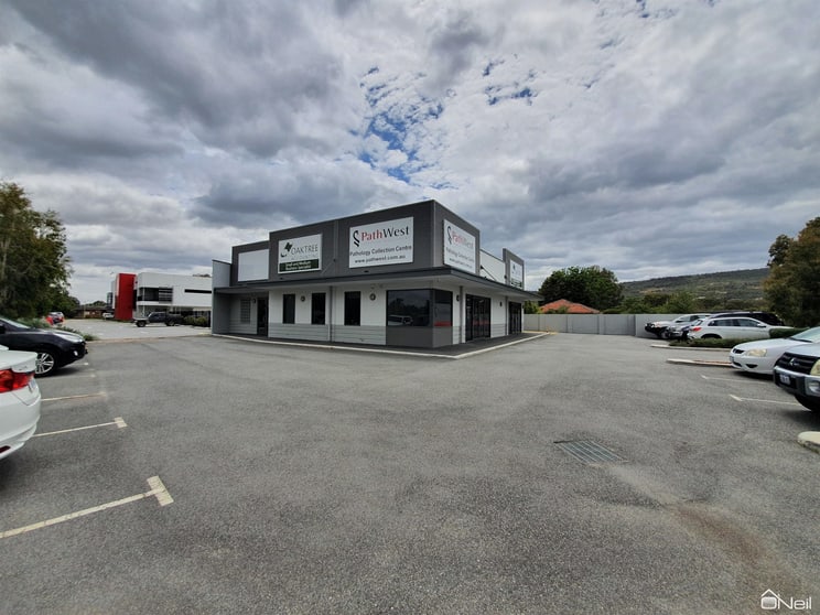 Click to view all images 1/4 Mountain View Kelmscott WA 6111 - Image 2
