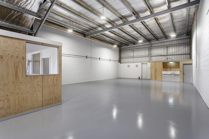 Click to view all images 2 Edols Place North Geelong VIC 3215 - Image 2