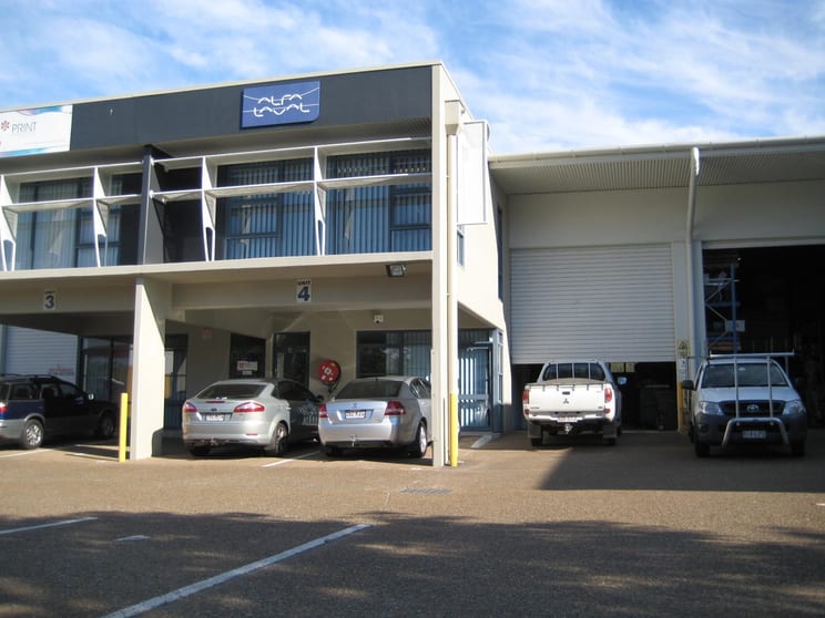 Click to view all images 4b/12 Bimbil Street Albion QLD 4010 - Image 3