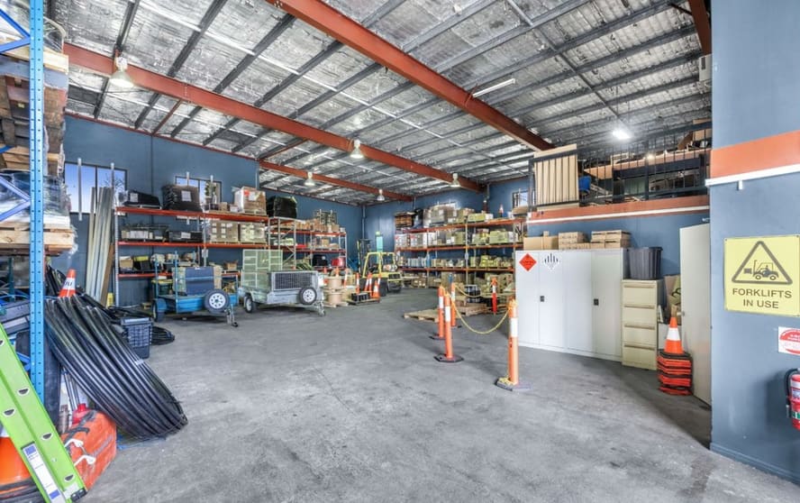 Click to view all images 2/15 Administration Road Murarrie QLD 4172 - Image 1