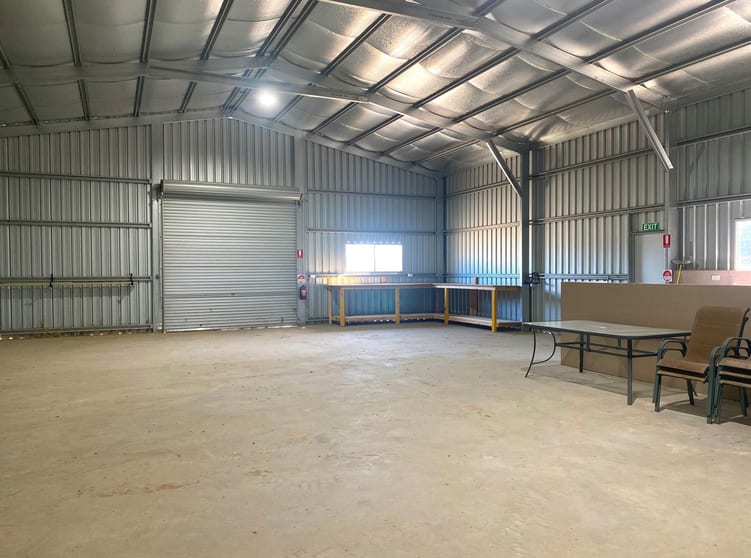 Click to view all images 126 Bosworth Road Bairnsdale VIC 3875 - Image 2