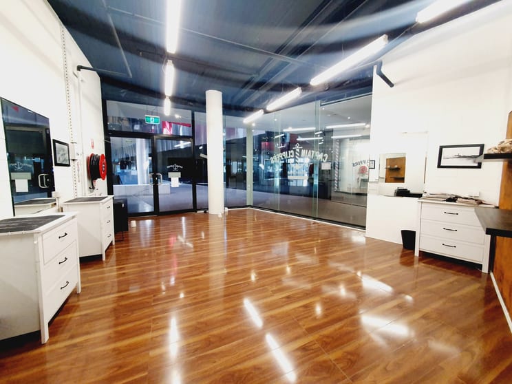 Click to view all images 1RC/757 Bourke Street Docklands VIC 3008 - Image 3