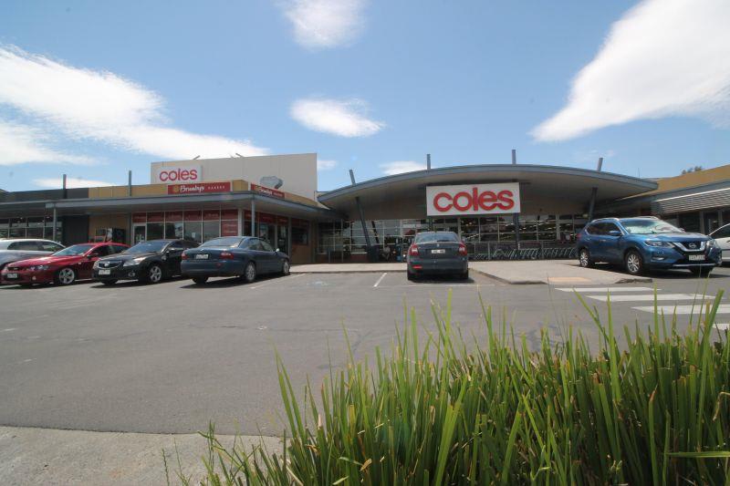Click to view all images Shop 10/9-17 Lakeside Boulevard Pakenham VIC 3810 - Image 3
