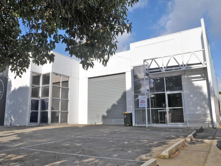 Click to view all images 7 Hunt Street Coburg VIC 3058 - Image 1