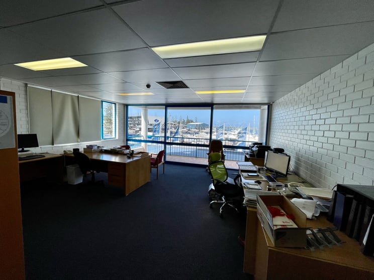 Click to view all images Suite 6/237 Bayview Street Runaway Bay QLD 4216 - Image 3