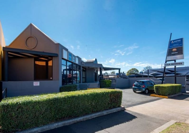 Click to view all images 5/131A Herries Street Toowoomba QLD 4350 - Image 2