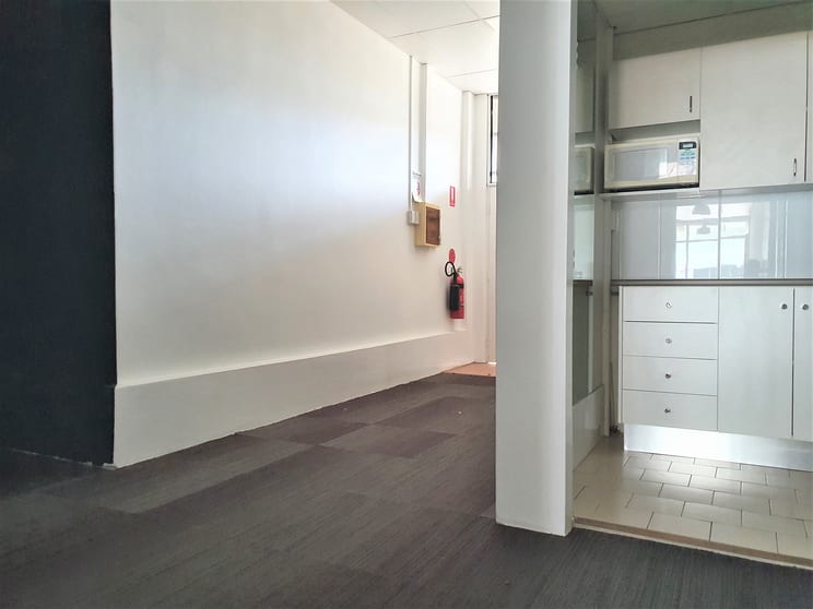 Click to view all images 2/9 Montgomery Street Kogarah NSW 2217 - Image 3