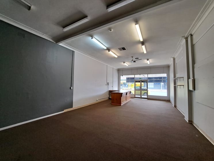 Click to view all images 2/1092 Mate Street North Albury NSW 2640 - Image 3
